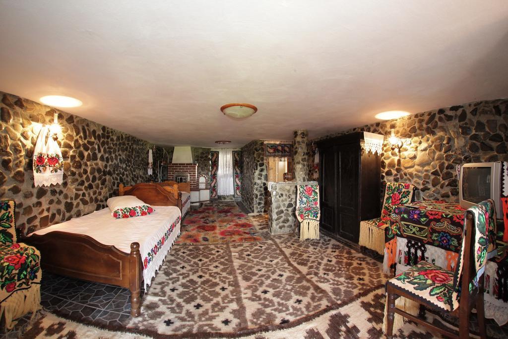 Pensiunea Sub Cetate La Matei Oncesti (Maramures) Room photo
